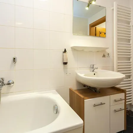 Fullhouse - Halle - R6 - Smarttv - Nespresso Apartman Halle (Saale)