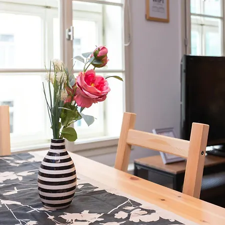 Fullhouse - Halle - R6 - Smarttv - Nespresso