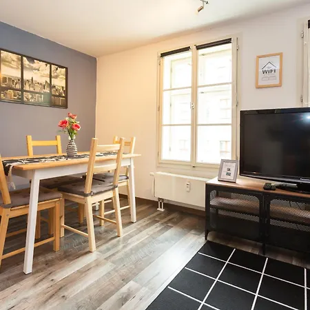 Fullhouse - Halle - R6 - Smarttv - Nespresso Halle (Saale)