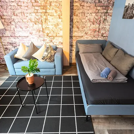 Fullhouse - Halle - R6 - Smarttv - Nespresso Apartment
