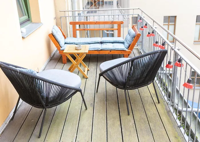 Fullhouse - Halle - R6 - Smarttv - Nespresso *